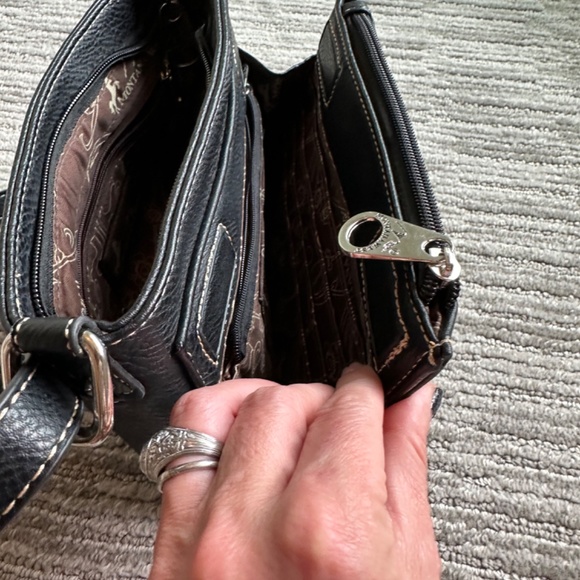 Montana west small purse/concealed weapon bag - Picture 4 of 8